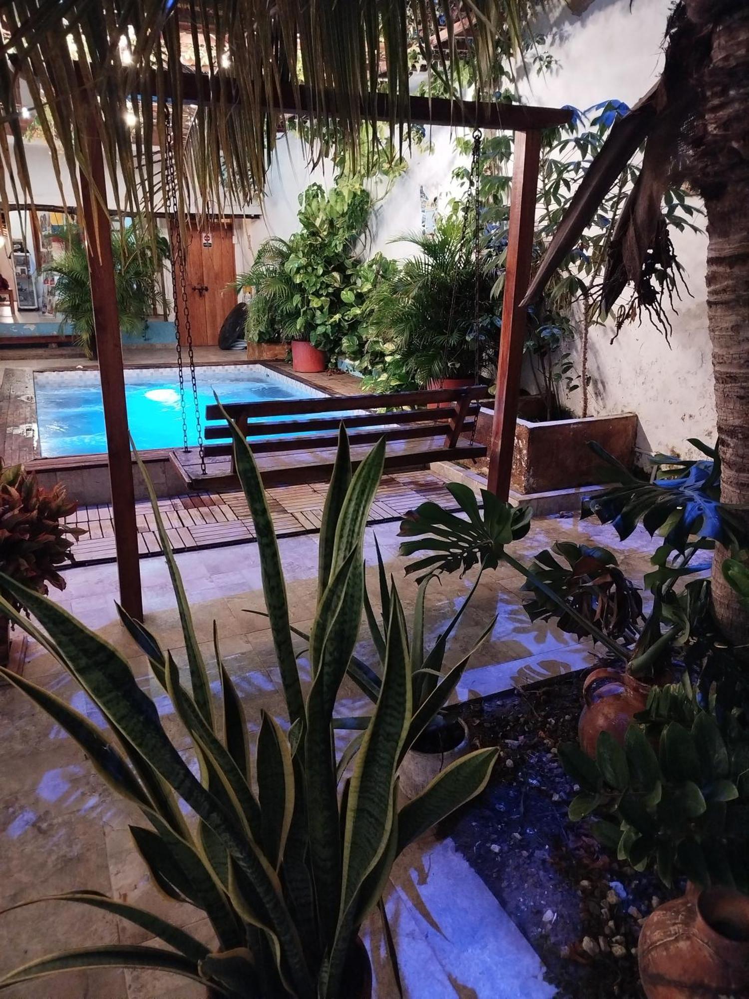 Habitacion Familiar Hasta Para 8 Personas Frente Al Mar Con Aire Acondicionado Y Wifi Acomodação com café da manhã  *